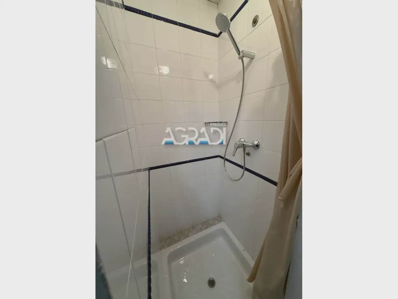 Komercyjne na sprzedaż w Canovelles - 305 000 € (Ref: 9938546)