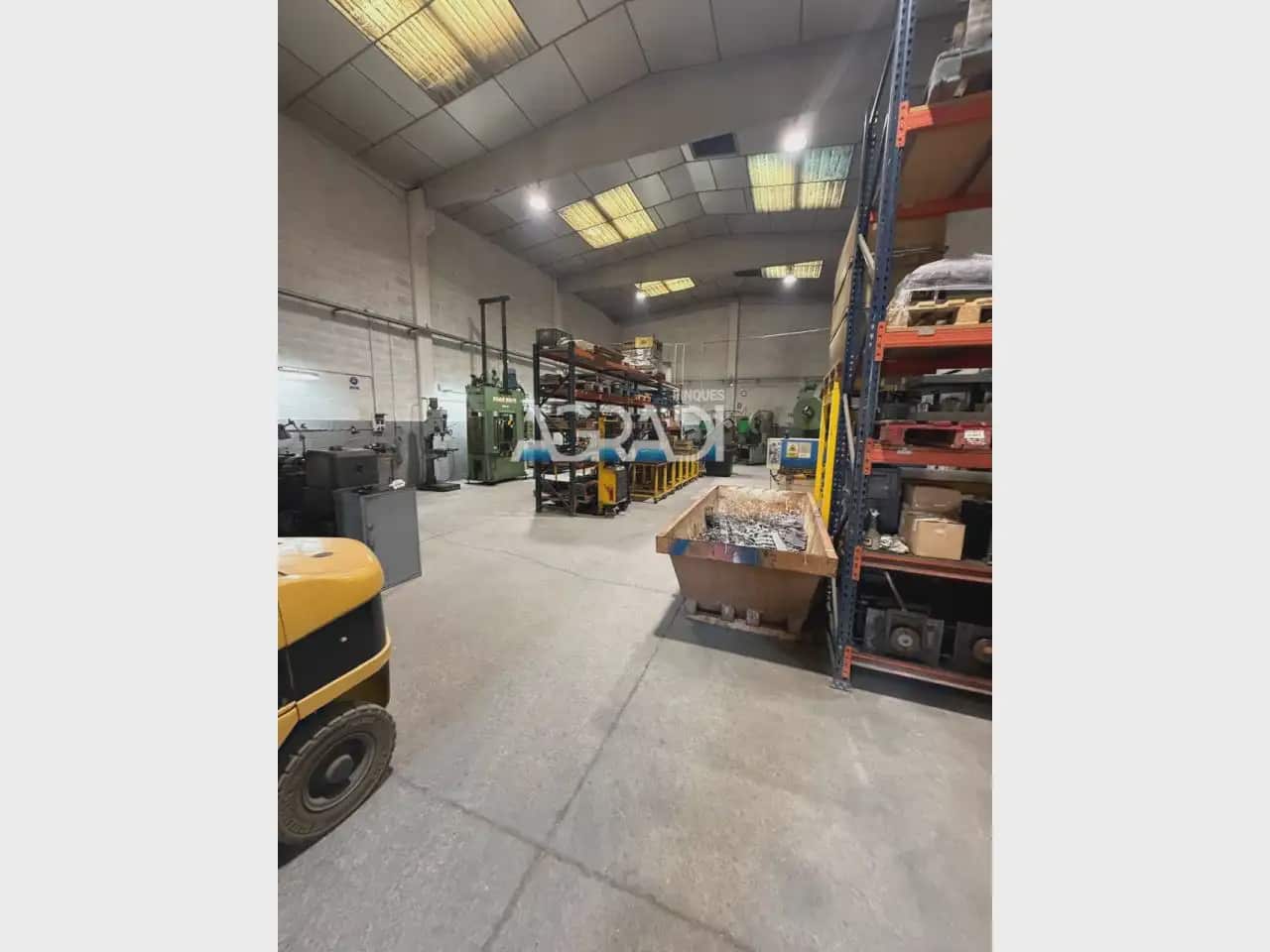 Komercyjne na sprzedaż w Canovelles - 305 000 € (Ref: 9938546)