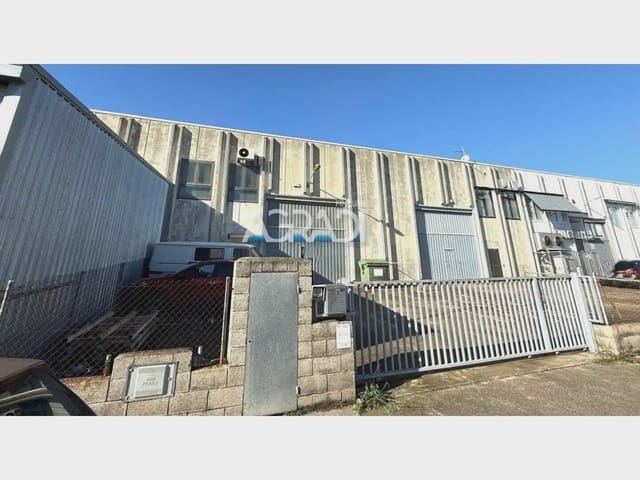 Komercyjne na sprzedaż w Canovelles - 305 000 € (Ref: 9938546)