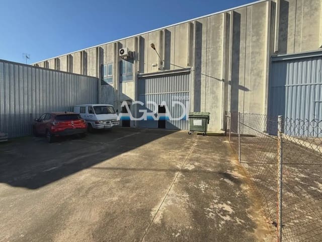 Komercyjne na sprzedaż w Canovelles - 305 000 € (Ref: 9938546)