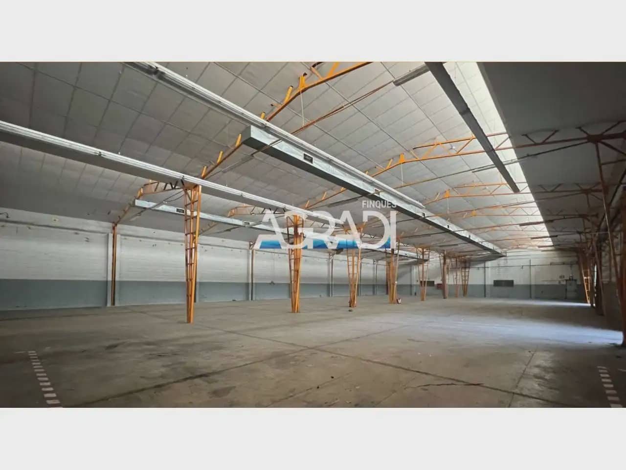 Commercial for rent in Sentmenat - € 28,000 (Ref: 9938547)