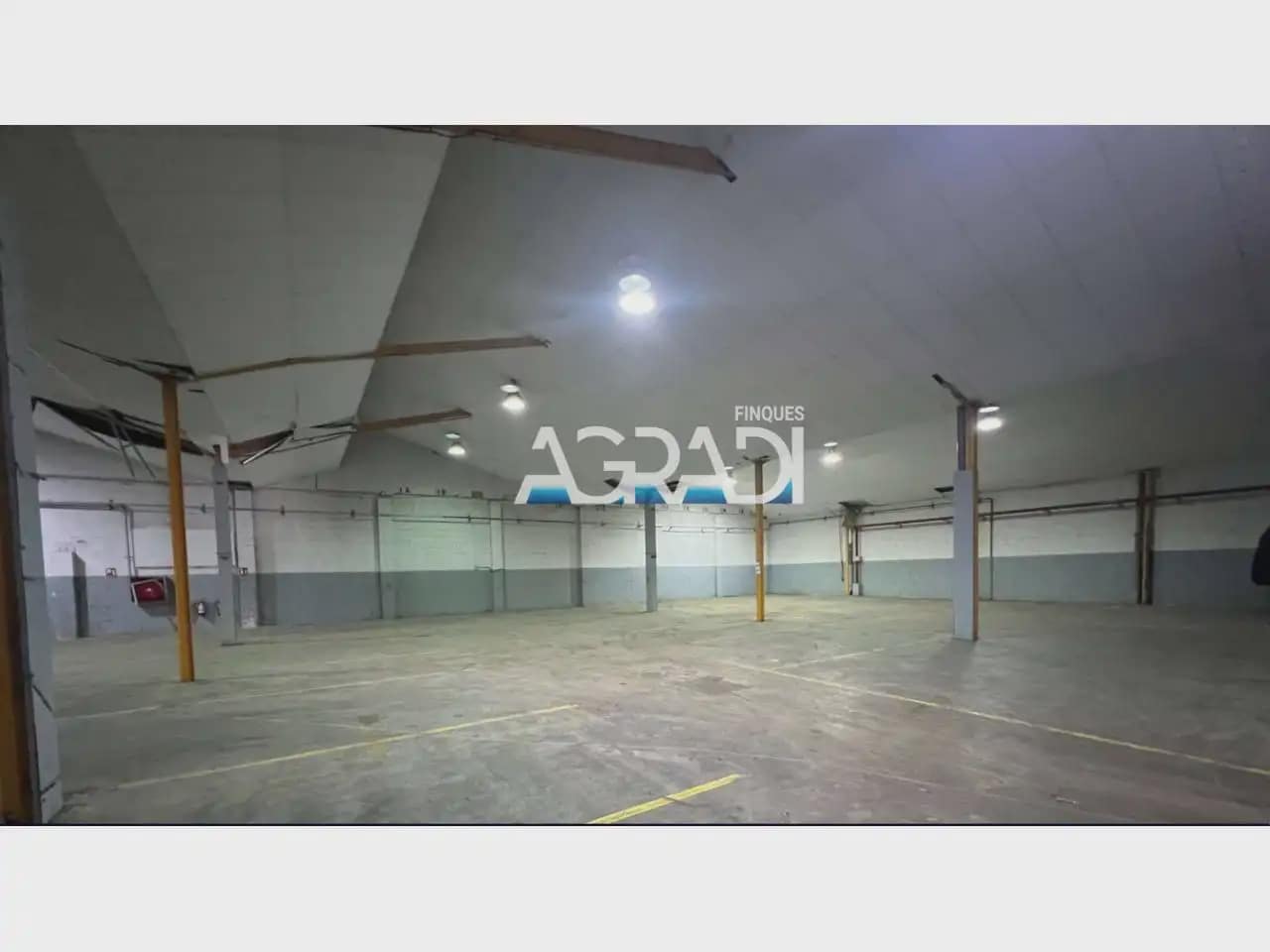 Commercial for rent in Sentmenat - € 28,000 (Ref: 9938547)