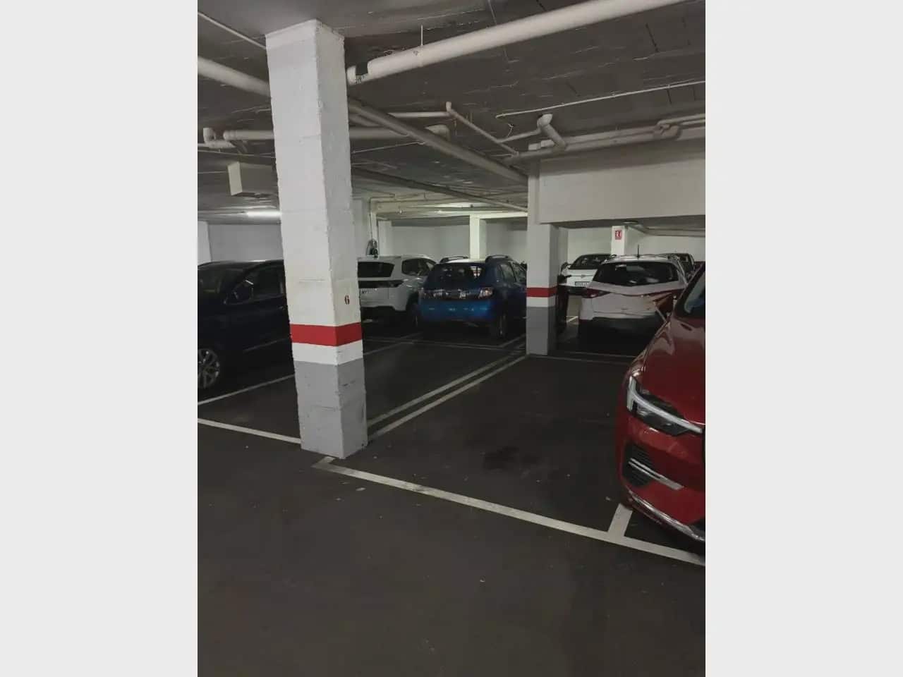 Garage for rent in Barcelona city - € 100 (Ref: 9938548)