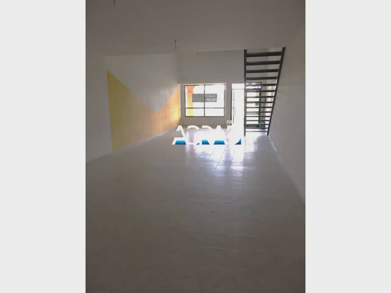 Commercial for sale in Sant Jordi - € 69,000 (Ref: 9938549)