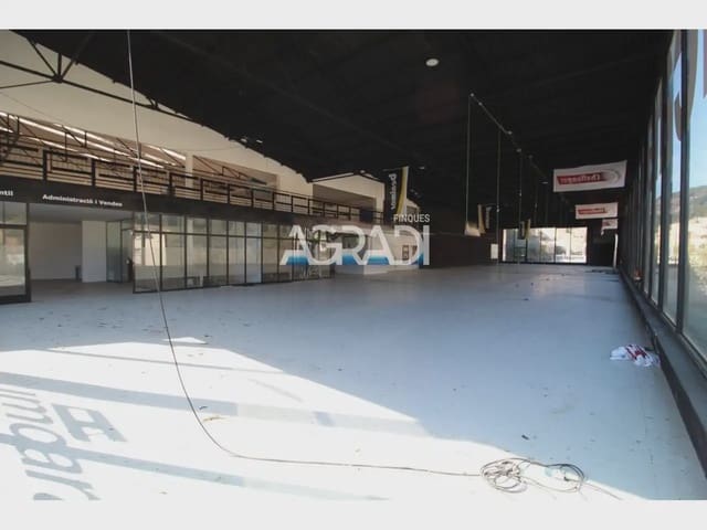Local Commercial à louer à Vallirana - 5 500 € (Ref: 9938550)