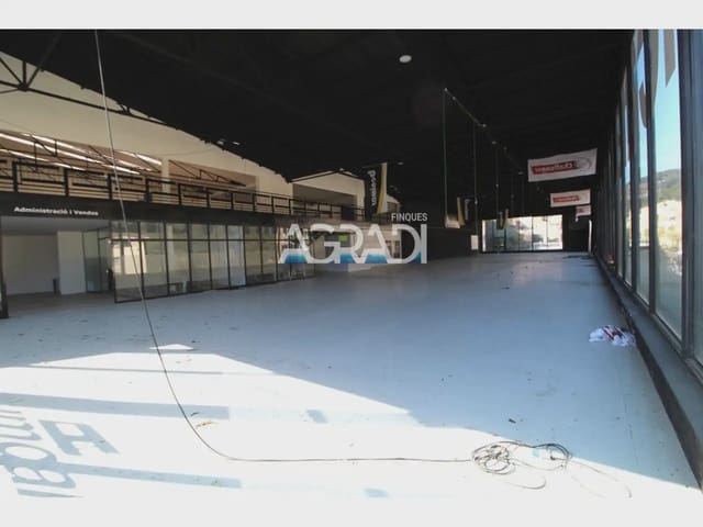Local Commercial à louer à Vallirana - 5 500 € (Ref: 9938550)