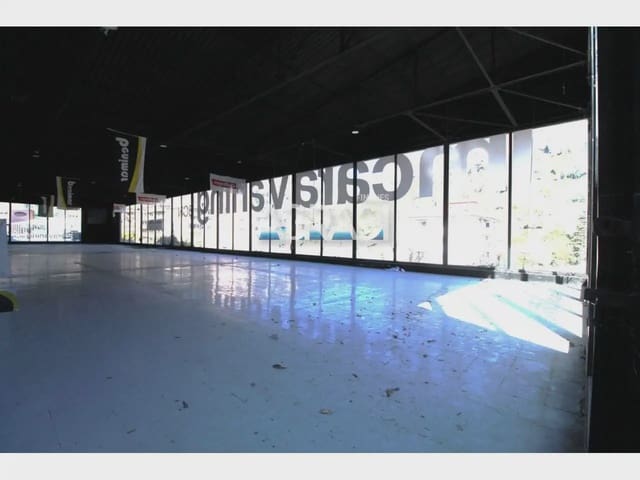 Local Commercial à louer à Vallirana - 5 500 € (Ref: 9938550)