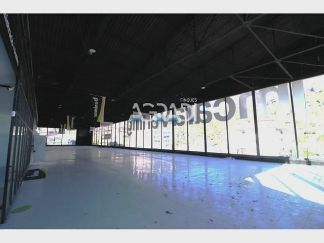 Local Commercial à louer à Vallirana - 5 500 € (Ref: 9938550)