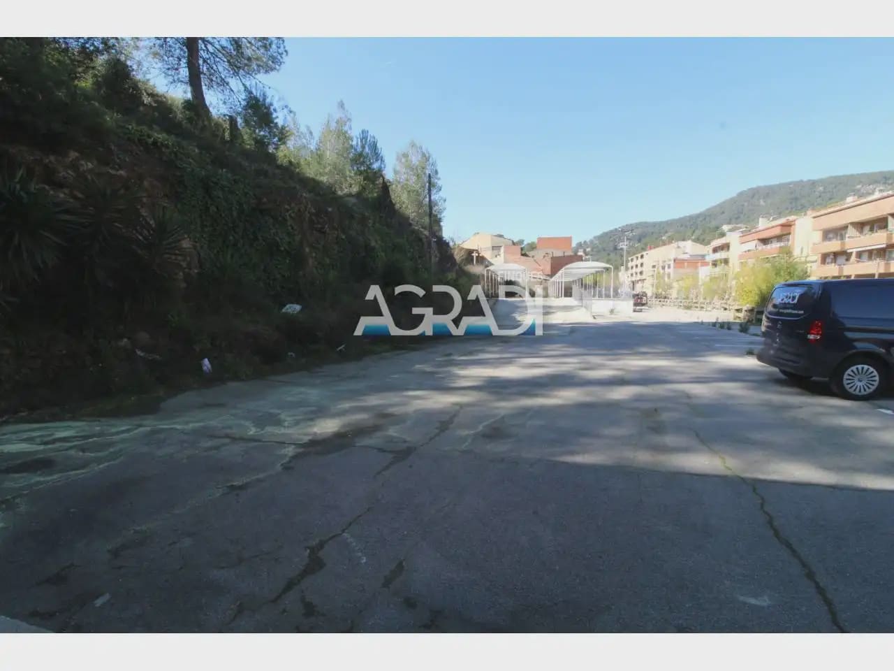 Local Commercial à louer à Vallirana - 5 500 € (Ref: 9938550)