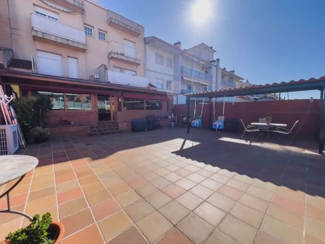 3 soveværelse Lejlighed til salg i Les Franqueses del Vallès med garage - € 449.000 (Ref: 9938560)
