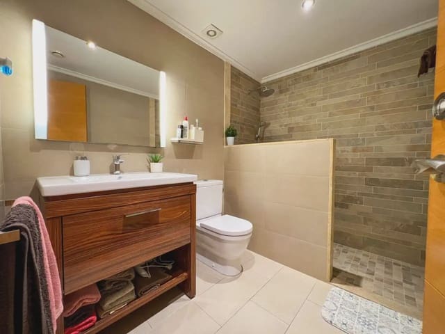 3 soveværelse Lejlighed til salg i Les Franqueses del Vallès med garage - € 449.000 (Ref: 9938560)