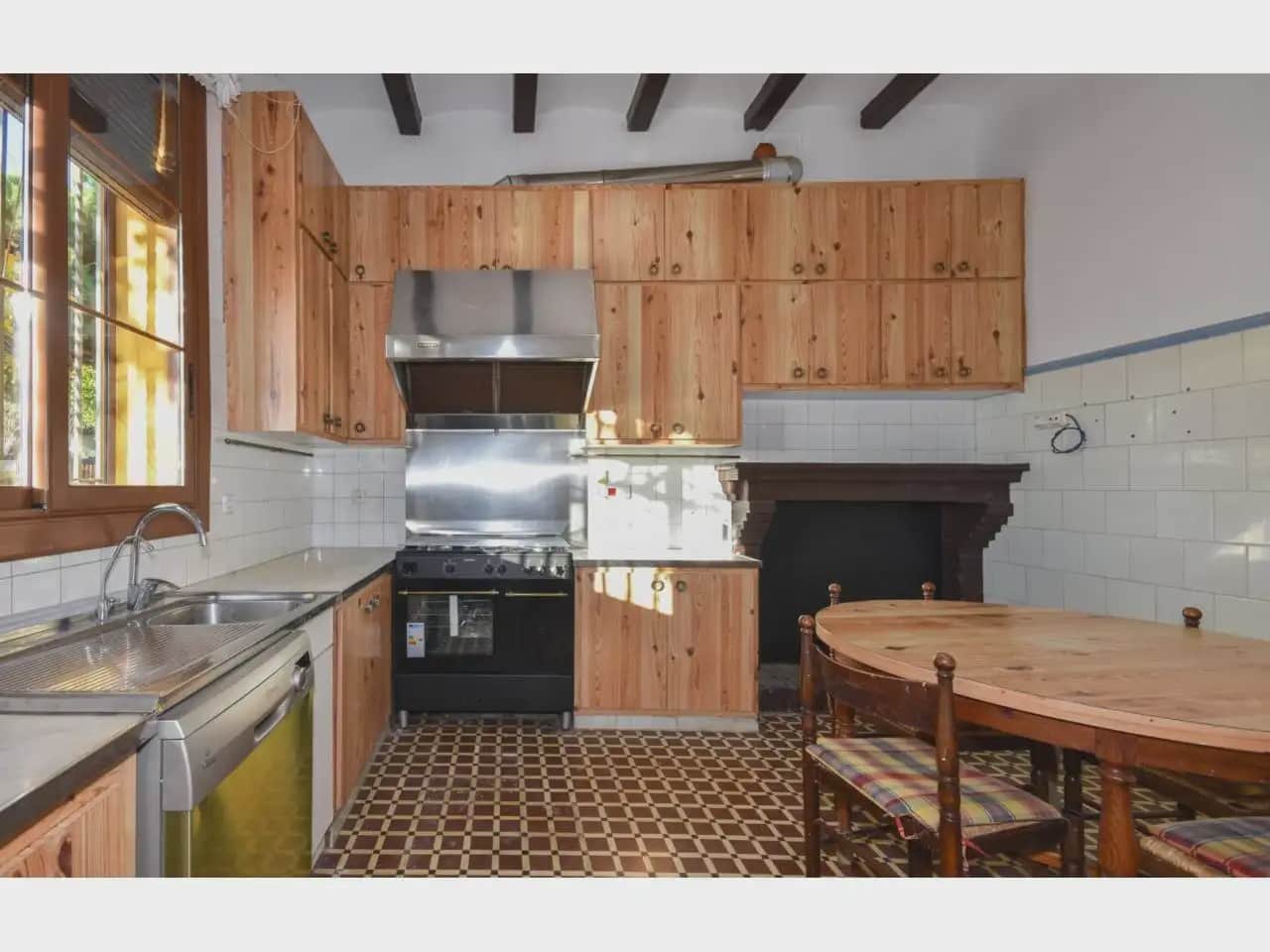6 Zimmer Finca/Landgut zu verkaufen in Sant Andreu de Llavaneres - 798.000 € (Ref: 9938563)