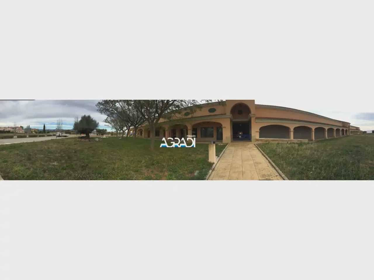 Commercial for sale in Sant Jordi - € 69,000 (Ref: 9938565)