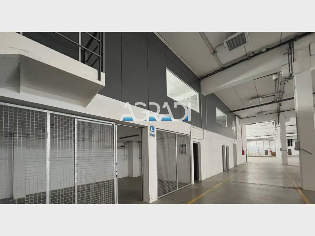 Commercial for rent in Llinars del Valles - € 28,660 (Ref: 9938567)