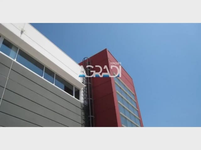 Commercial for rent in Llinars del Vallès - € 28,660 (Ref: 9938567)