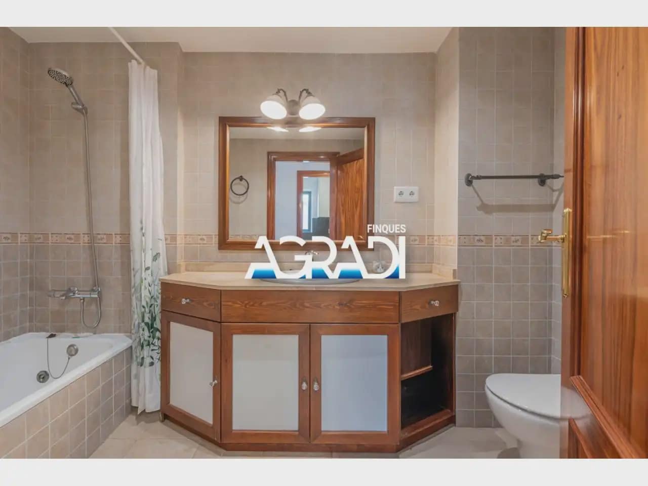 4 Zimmer Apartment zu verkaufen in Granollers mit Garage - 429.000 € (Ref: 9938570)