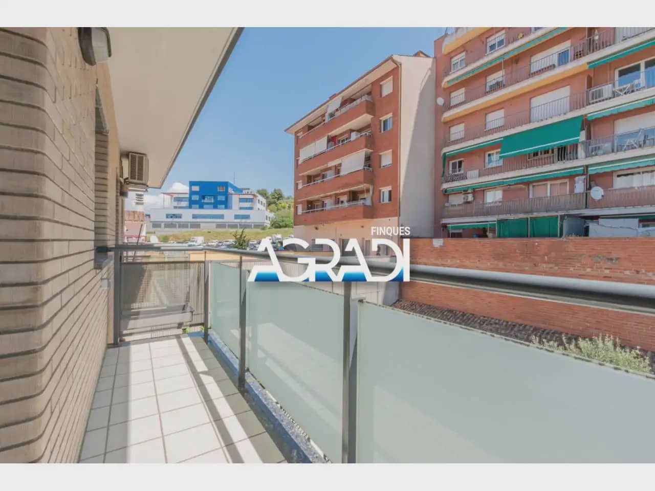 4 Zimmer Apartment zu verkaufen in Granollers mit Garage - 429.000 € (Ref: 9938570)