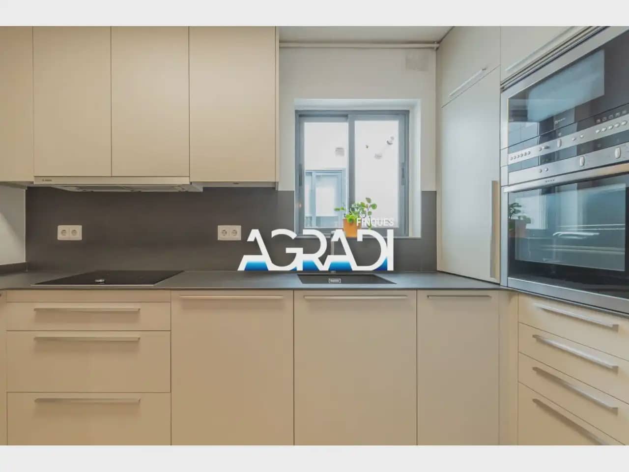 4 Zimmer Apartment zu verkaufen in Granollers mit Garage - 429.000 € (Ref: 9938570)