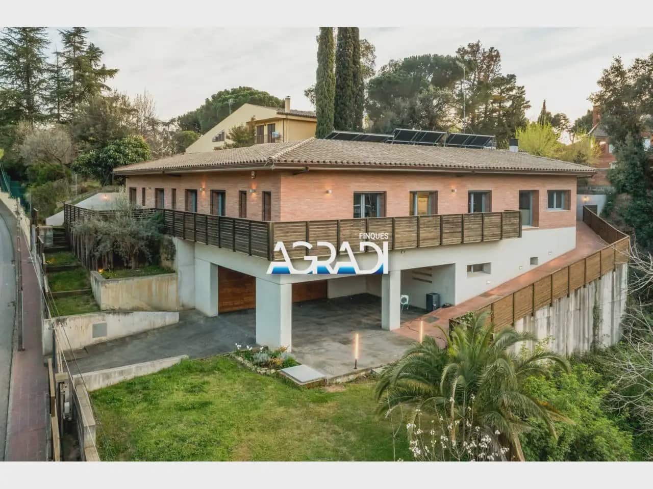 Chalet de 6 habitaciones en Les Franqueses del Vallès en venta con piscina garaje - 1.125.000 € (Ref: 9941023)
