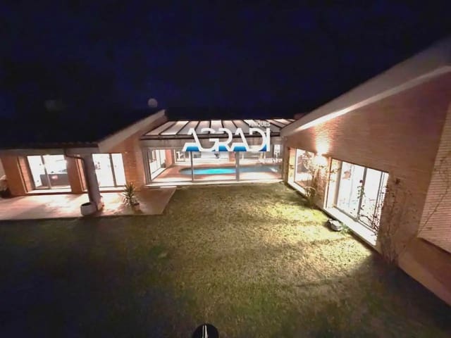 6 chambre Villa/Maison à vendre à Les Franqueses del Vallès avec piscine garage - 1 125 000 € (Ref: 9941023)