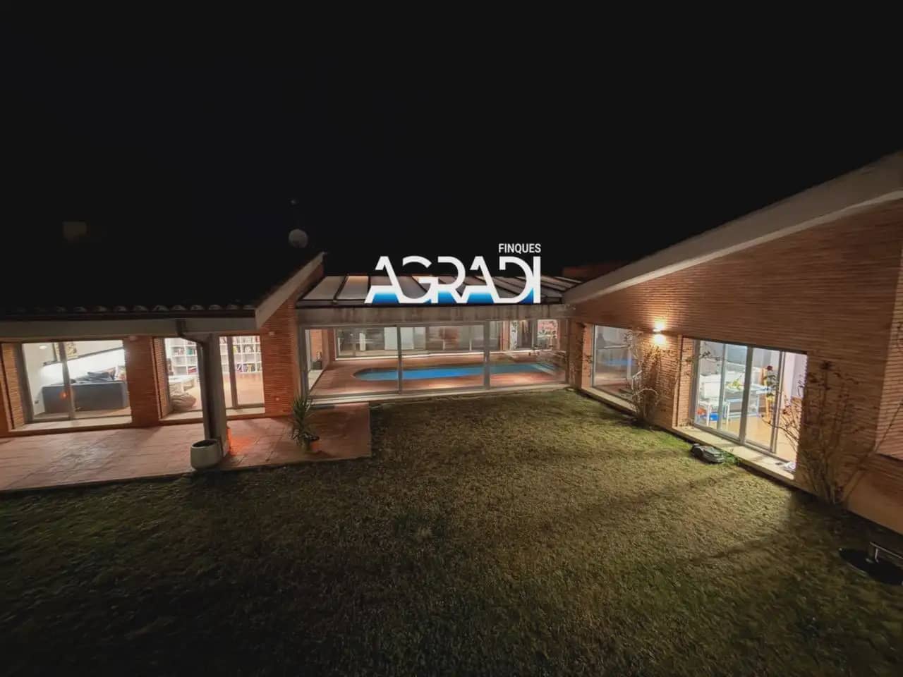 Chalet de 6 habitaciones en Les Franqueses del Vallès en venta con piscina garaje - 1.125.000 € (Ref: 9941023)