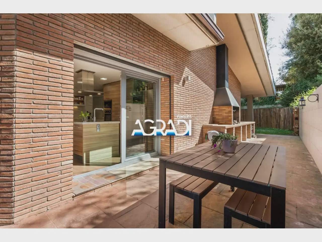 Chalet de 6 habitaciones en Les Franqueses del Vallès en venta con piscina garaje - 1.125.000 € (Ref: 9941023)