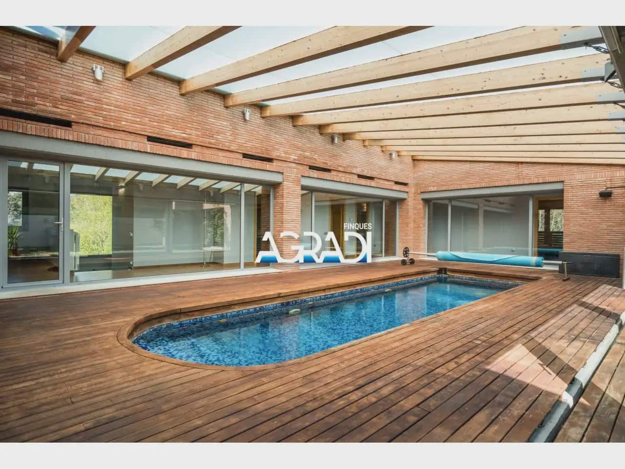 Chalet de 6 habitaciones en Les Franqueses del Vallès en venta con piscina garaje - 1.125.000 € (Ref: 9941023)