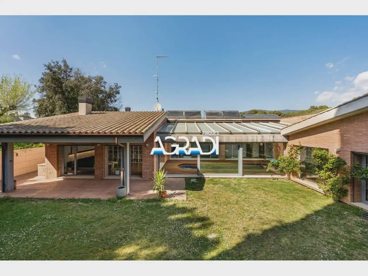 Chalet de 6 habitaciones en Les Franqueses del Vallès en venta con piscina garaje - 1.125.000 € (Ref: 9941023)