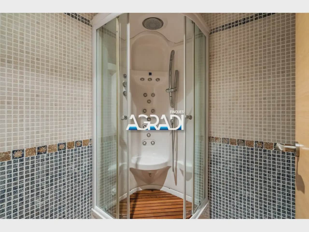 Chalet de 6 habitaciones en Les Franqueses del Vallès en venta con piscina garaje - 1.125.000 € (Ref: 9941023)