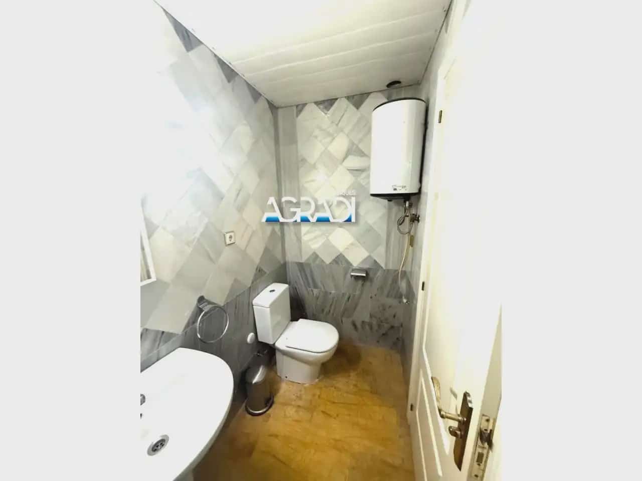 Commercial for rent in Granollers - € 550 (Ref: 9944744)