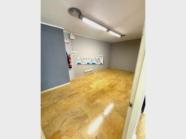 Kommersiell til leie i Granollers - € 550 (Ref: 9944744)