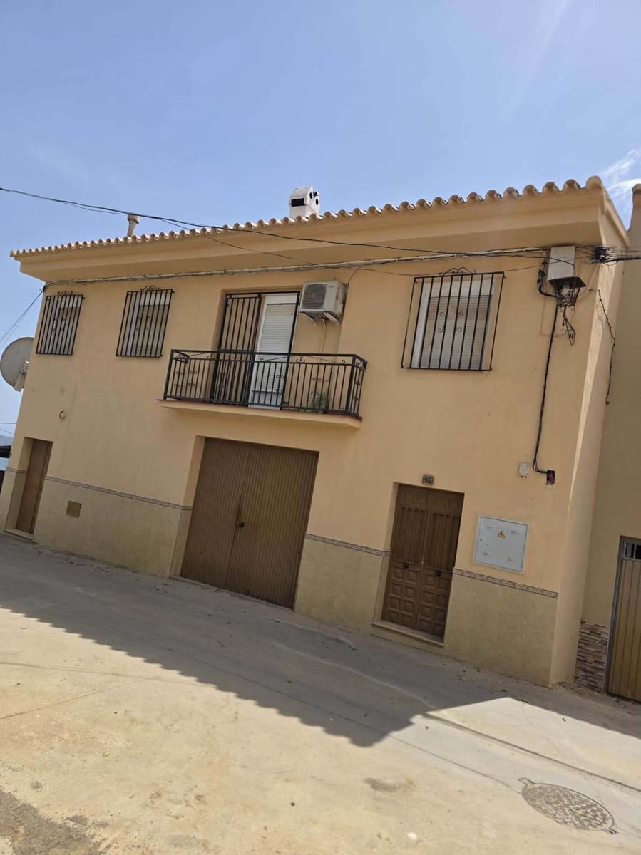 3 quarto Casa em Banda para venda em Periana - 220 000 € (Ref: 10018760)