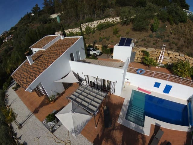 3 sypialnia Willa do wynajęcia w Sayalonga - 2 600 € (Ref: 9295867)