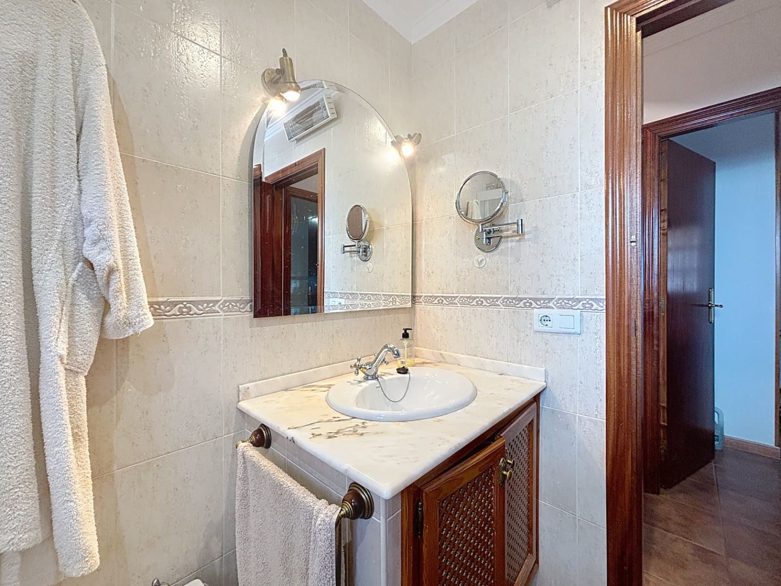 5 bedroom Finca/Country House for sale in Periana - € 650,000 (Ref: 9417361)