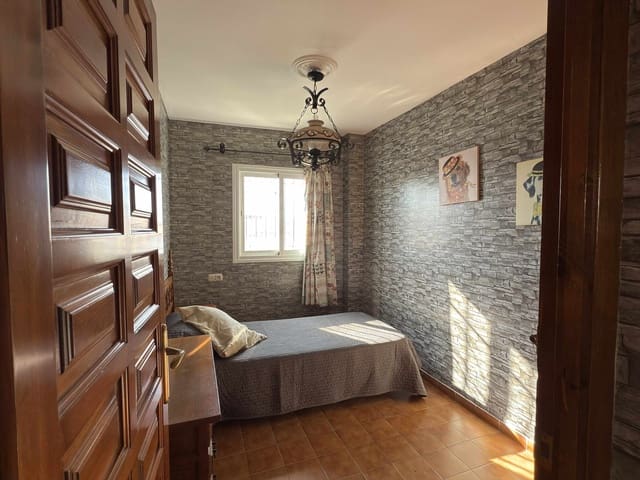 3 soveværelse Villa til leje i Nerja - € 1.300 (Ref: 9465874)