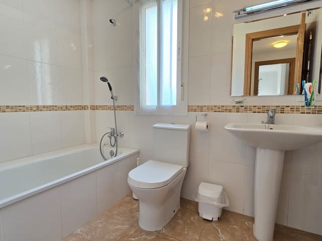 2 makuuhuone Huoneisto vuokrattavana paikassa Alcaucín mukana uima-altaan 
autotalli - 800 € (Ref: 9483668)