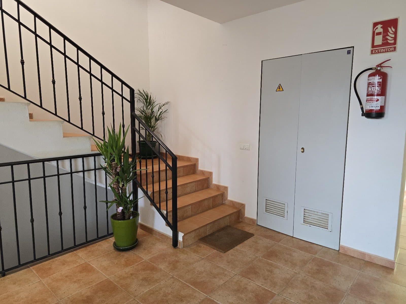 2 bedroom Apartment for rent in Alcaucin with pool garage - € 800 (Ref: 9483668)