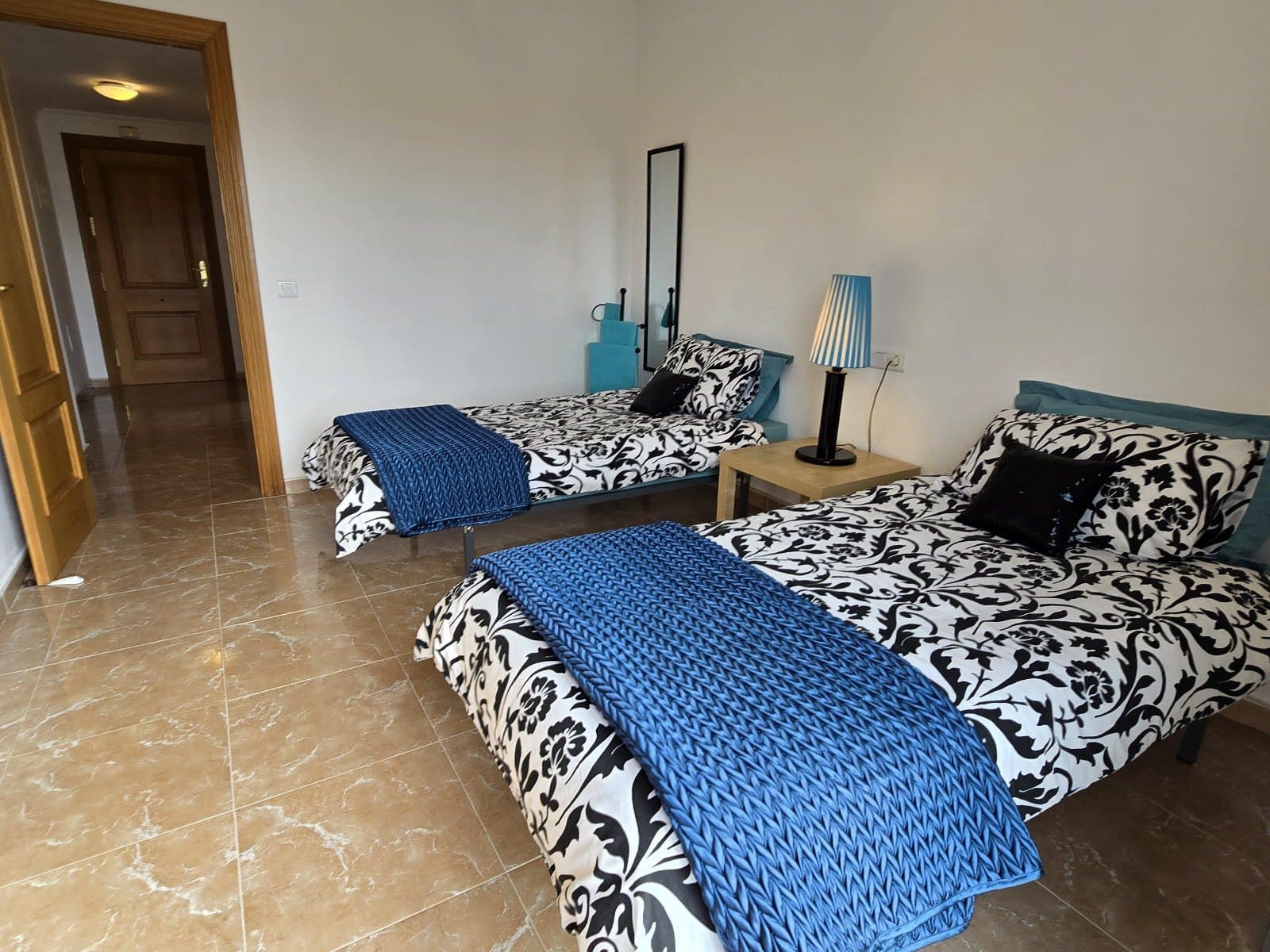 2 bedroom Apartment for rent in Alcaucin with pool garage - € 800 (Ref: 9483668)