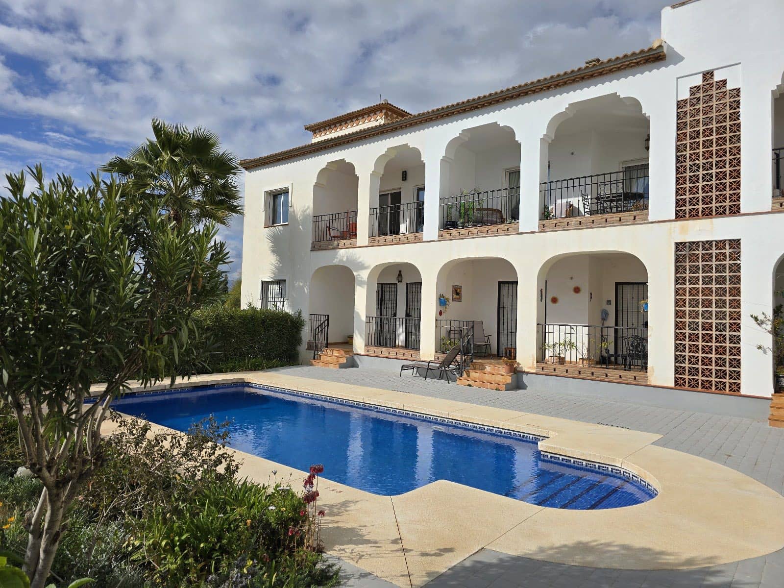 2 bedroom Apartment for rent in Alcaucin with pool garage - € 800 (Ref: 9483668)