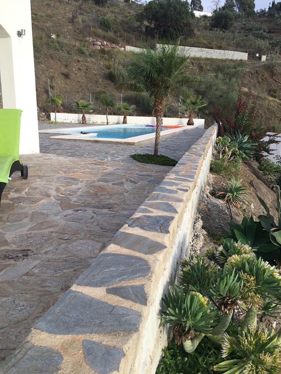 3 makuuhuone Paritalo vuokrattavana paikassa Algarrobo - 2 300 € (Ref: 9487930)