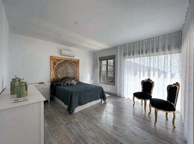 3 makuuhuone Maalaistalo vuokrattavana paikassa Algarrobo - 2 000 € (Ref: 9487931)