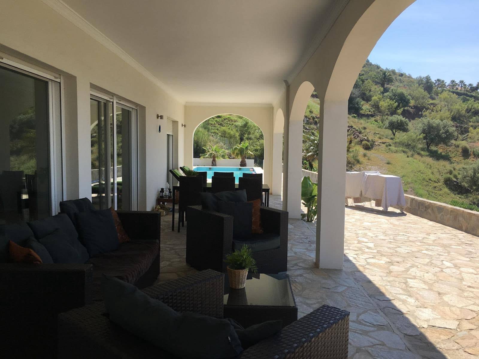 Semi-detached Villa for rent in Algarrobo - € 2,300 (Ref: 9500961)