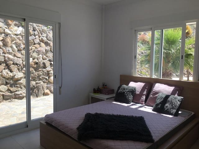 Semi-detached Villa for rent in Algarrobo - € 2,300 (Ref: 9500961)