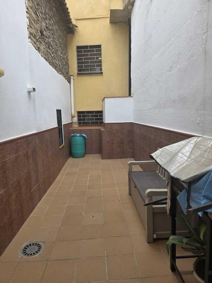 3 bedroom Townhouse for sale in Vinuela - € 150,000 (Ref: 9735936)