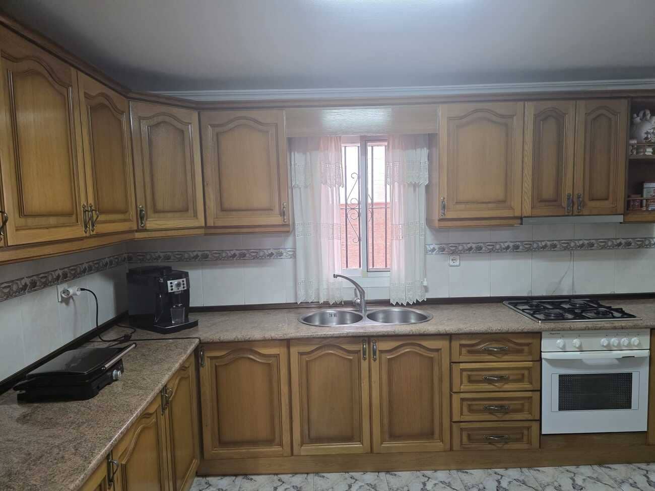 3 bedroom Townhouse for sale in Vinuela - € 150,000 (Ref: 9735936)