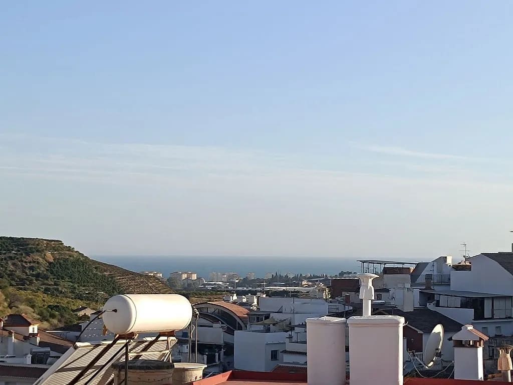 2 bedroom Semi-detached Villa for sale in Algarrobo Costa - € 179,999 (Ref: 9773564)