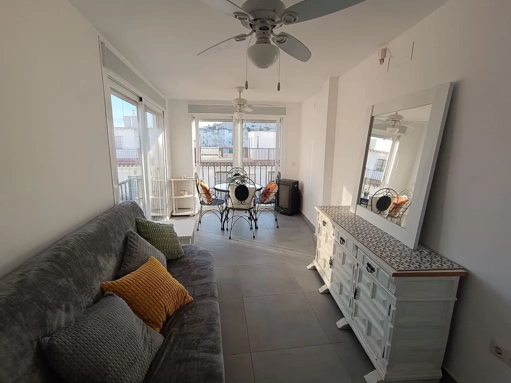 2 bedroom Semi-detached Villa for sale in Algarrobo Costa - € 179,999 (Ref: 9773564)