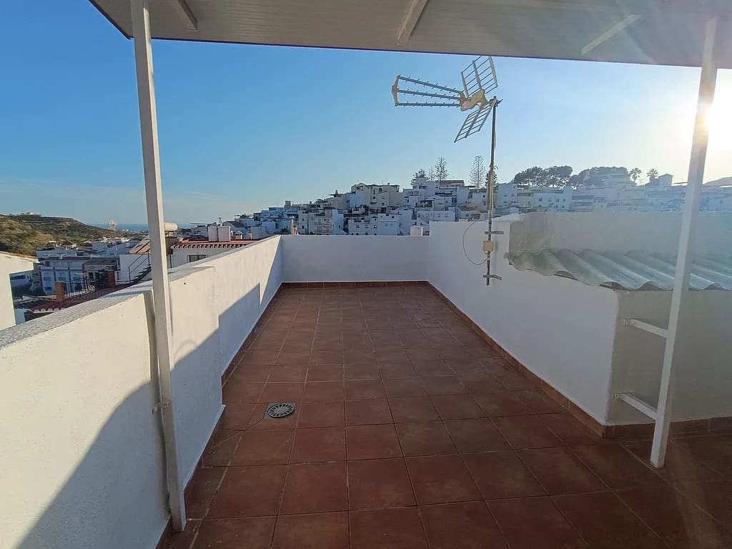 2 bedroom Semi-detached Villa for sale in Algarrobo Costa - € 179,999 (Ref: 9773564)