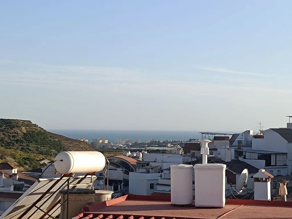 2 bedroom Semi-detached Villa for sale in Algarrobo Costa - € 179,999 (Ref: 9773564)