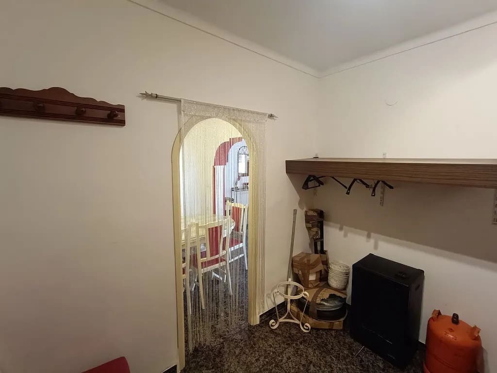 6 bedroom Semi-detached Villa for sale in Algarrobo Costa - € 185,000 (Ref: 9773565)